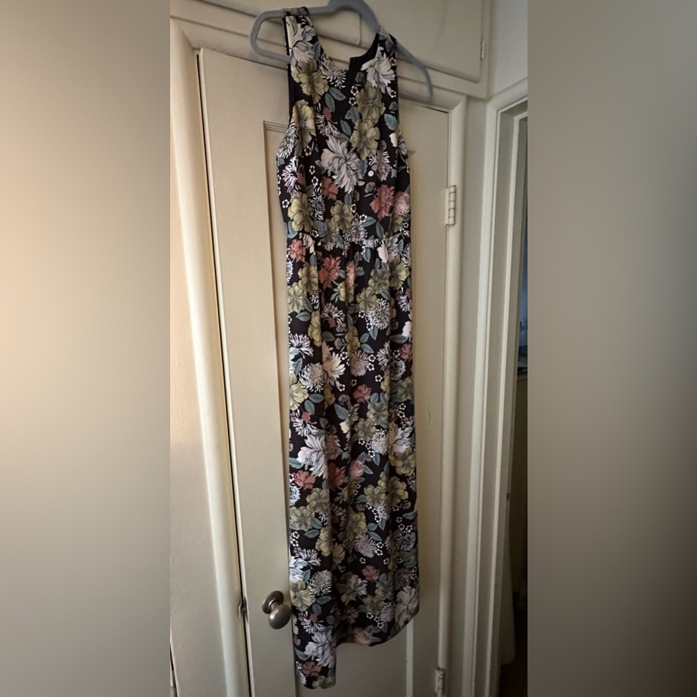 LOFT Outlet flower print maxi dress, size 4